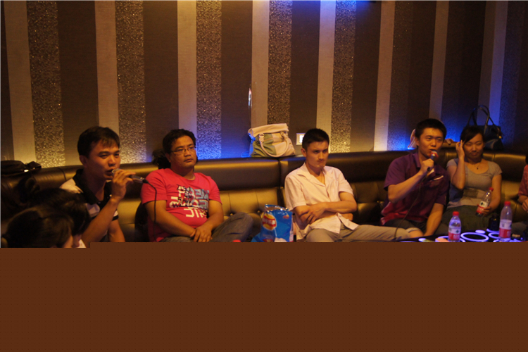 員工生日聚會(huì)2